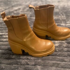 Steve Madden Camel Heeled Boots